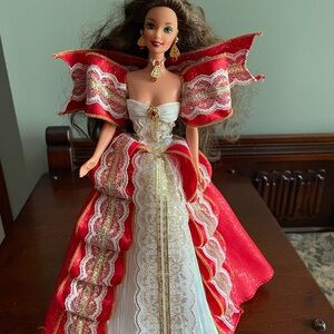1997 Happy Holidays Elegant Red, and Silver, Barbie Doll with Gold Accents